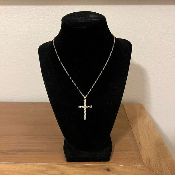Large Gold Sparkly Cubic Zirconium Cross Necklace✝️ - Picture 2 of 6